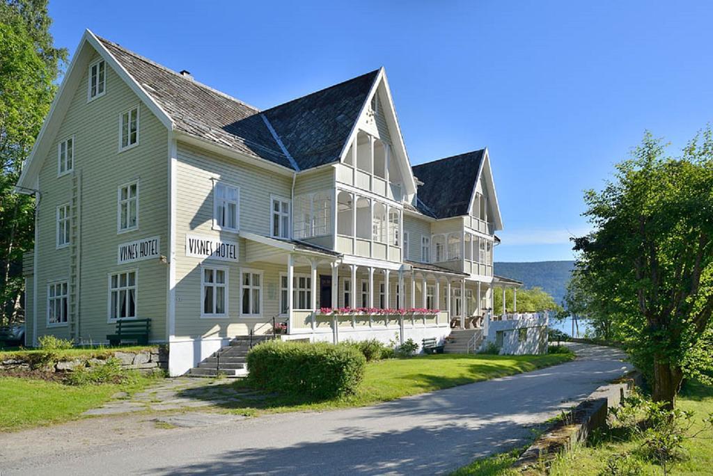 Hotell Visnes 4*